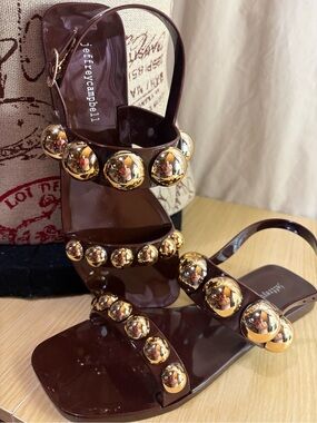 Jeffrey Campbell Gum-Drop Jelly Sandals Brown with Gold. Size 7